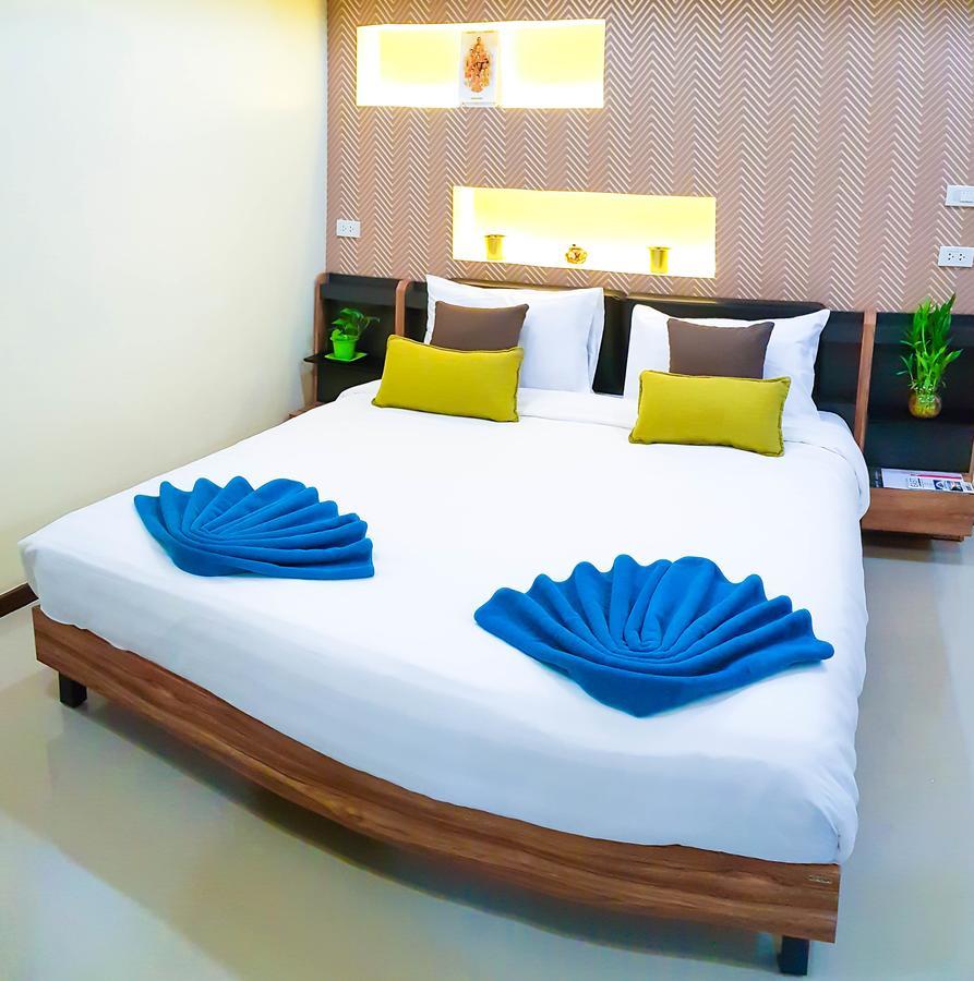 Walking Street Residence - Boutique Suites Near The Beach & Walking Street Pattaya Esterno foto