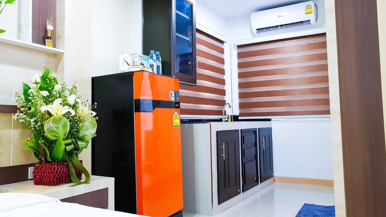 Walking Street Residence - Boutique Suites Near The Beach & Walking Street Pattaya Esterno foto