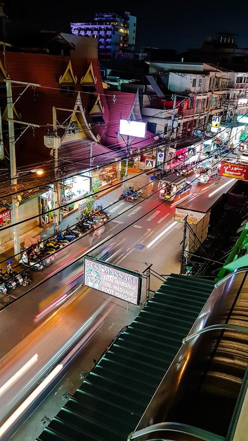Walking Street Residence - Boutique Suites Near The Beach & Walking Street Pattaya Esterno foto